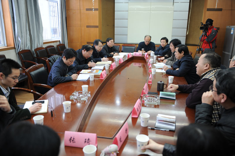 中宣部新闻局局长明立志来公司调研部校共建新闻学院工作
